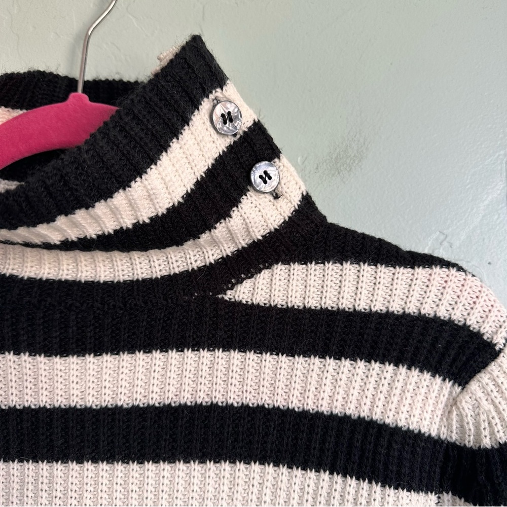 NWT BDG Urban Outfitters Black White Striped Knit Sweater Size Small Preppy - Picture 3 of 7